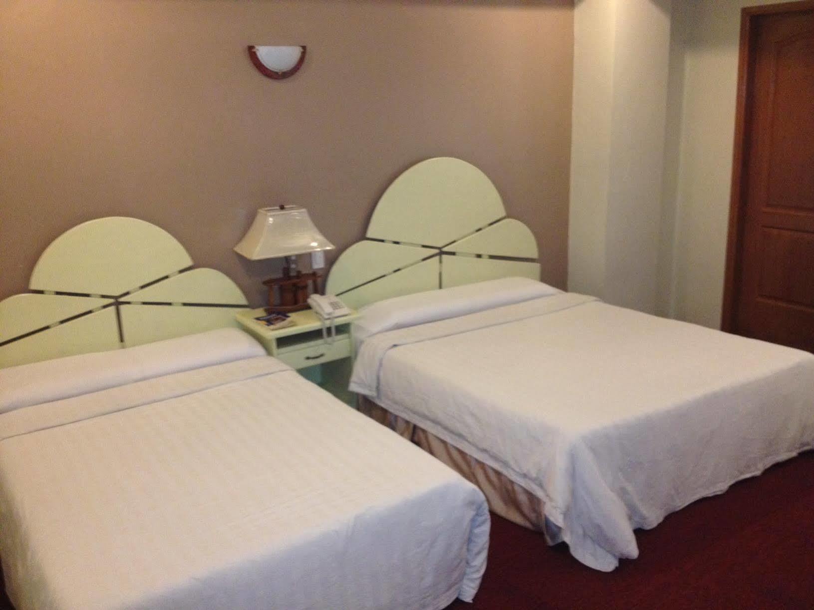 Prince Plaza Hotel バギオ エクステリア 写真